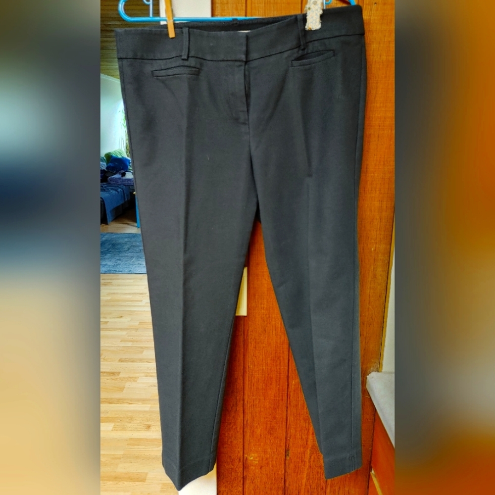 LOFT Marisa Fit Cropped Pant Size 12